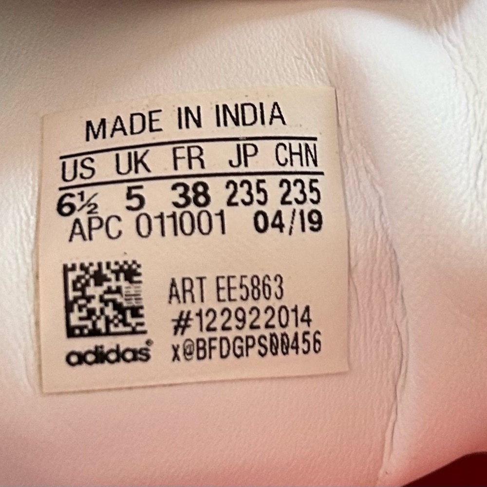 Adidas Stan Smith White with Bold Orange Accents - Picture 8 of 8